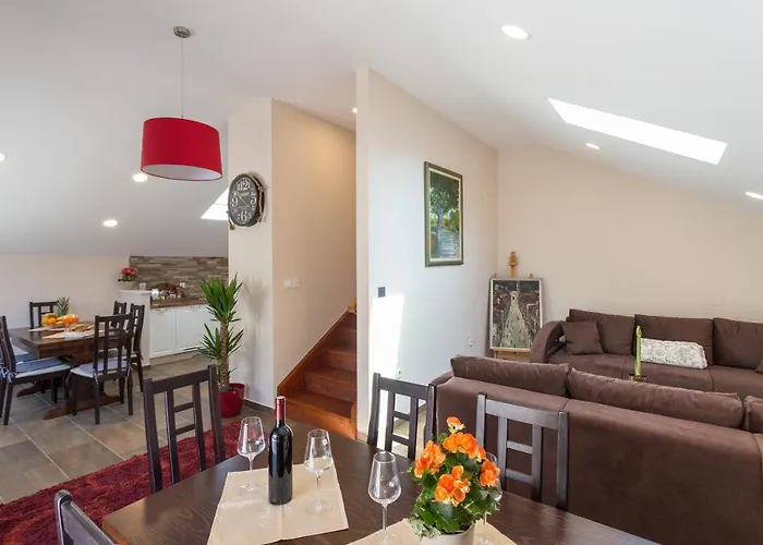 Ivana Apartament *